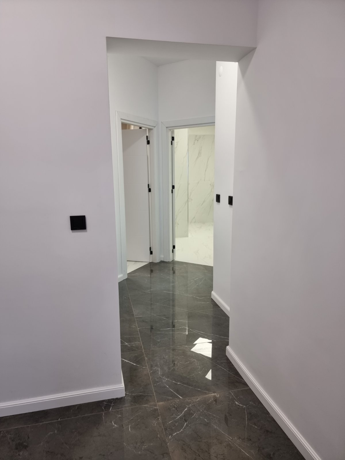 apartment in Bansko 145 m2 – 3 rooms, 2 bathrooms, terrace, wardrobe, pantry