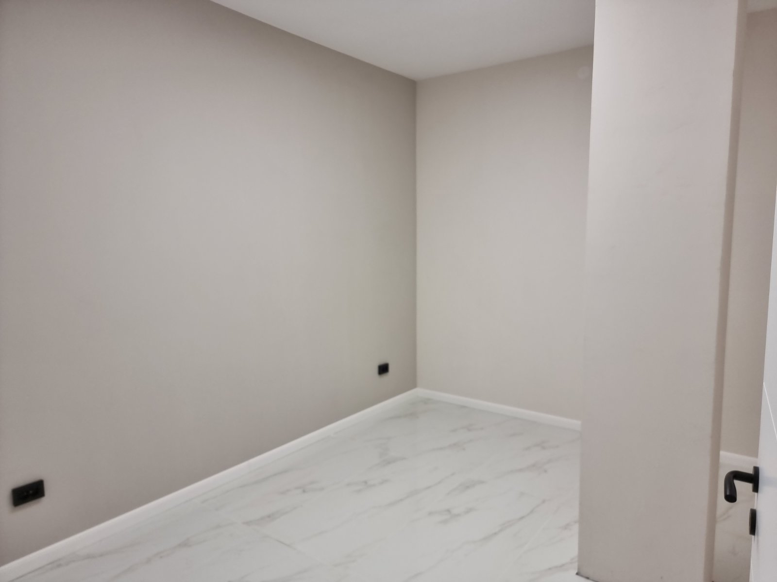 apartment in Bansko 145 m2 – 3 rooms, 2 bathrooms, terrace, wardrobe, pantry