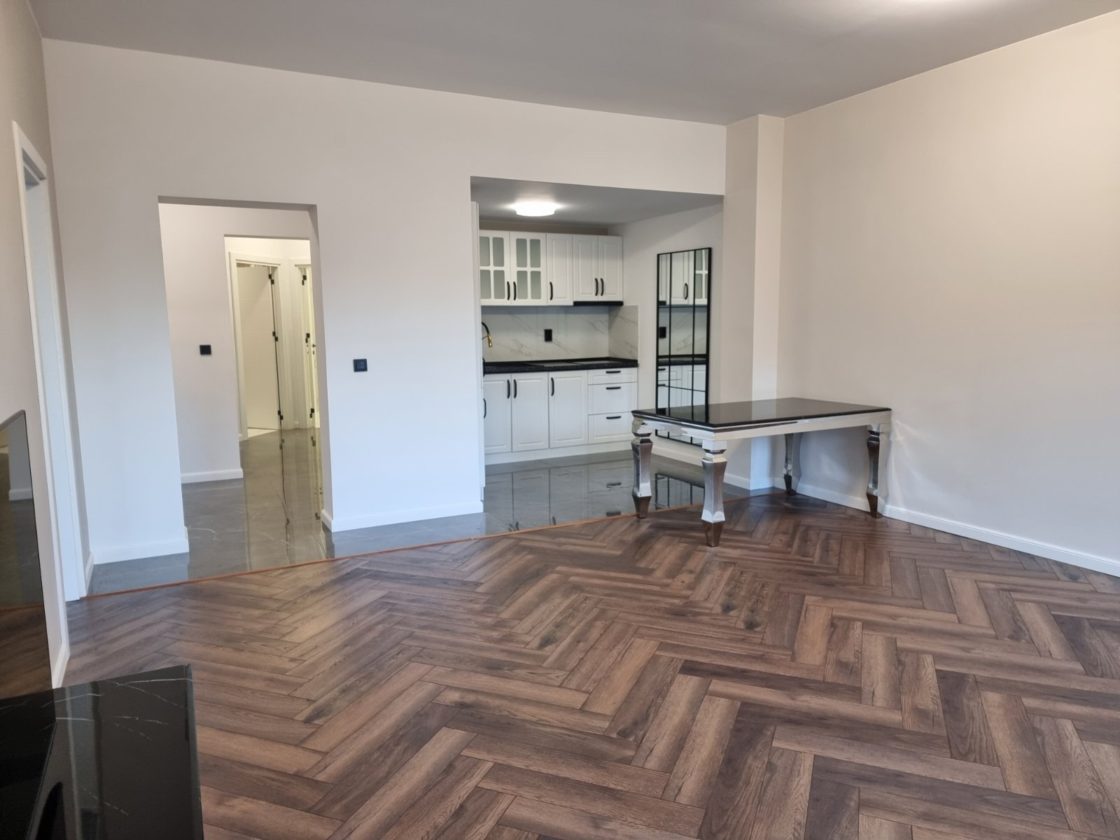apartment in Bansko 145 m2 – 3 rooms, 2 bathrooms, terrace, wardrobe, pantry