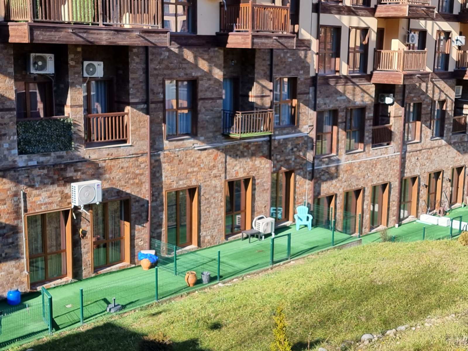 apartment in Bansko 145 m2 – 3 rooms, 2 bathrooms, terrace, wardrobe, pantry